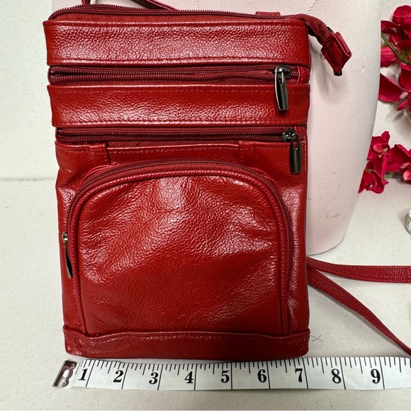 ❤️ Red Crossbody Bag ❤️ - Picture 1 of 4